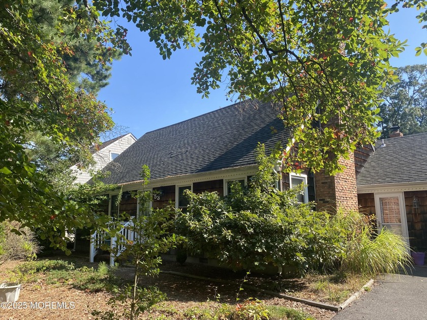Sandy Point Gem Well cared for 5 bedroom 2 bath CAPE COD in - Beach Home for sale in Brick, New Jersey on Beachhouse.com