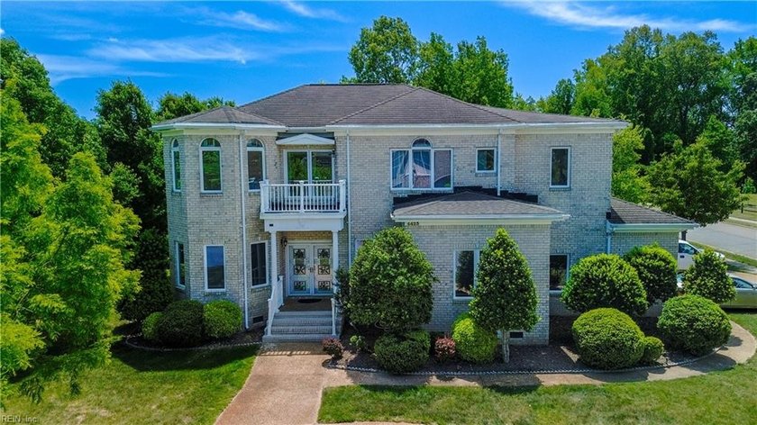 Welcome to 4423 Tartan Arch in Chesapeake, VA - a stunning - Beach Home for sale in Chesapeake, Virginia on Beachhouse.com