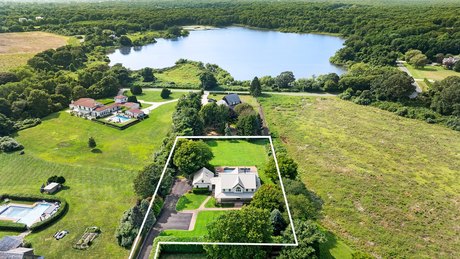 Discover the epitome of Sagaponack living in this beautifully - Beach Home for sale in Sagaponack, New York on Beachhouse.com