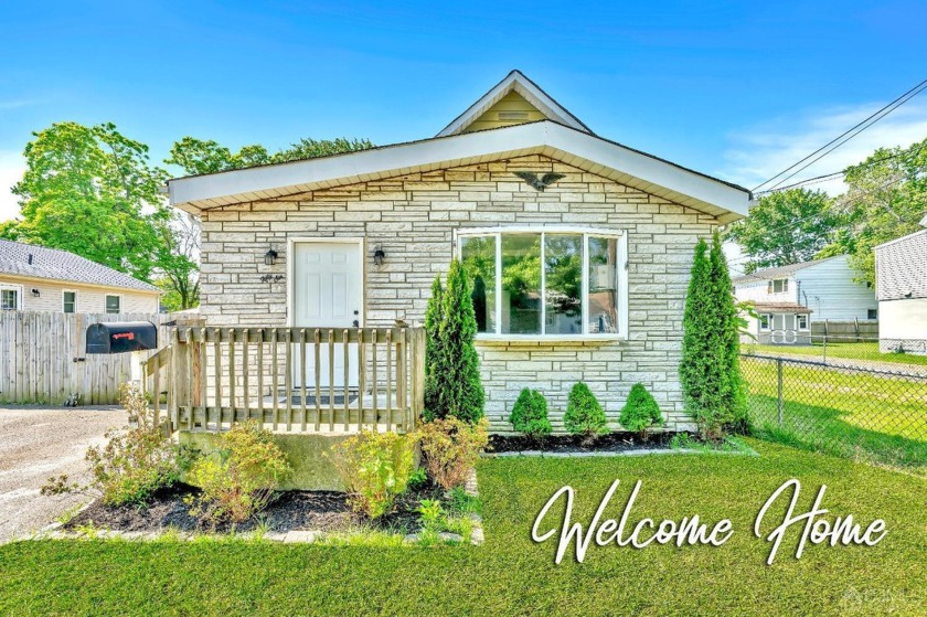 WOW!!  Come see this Clean and Cozy 3 Bedroom Colonial, located - Beach Home for sale in Keansburg, New Jersey on Beachhouse.com