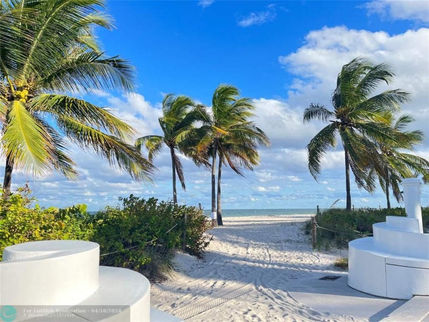 Like NEW CONTRUCTION !!! Built in 2018 . Boutique luxury - Beach Condo for sale in Fort Lauderdale, Florida on Beachhouse.com