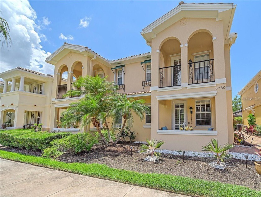 UNDER CONTRACT! Buyer can benefit from SELLER'S JOB RELOCATION! - Beach Townhome/Townhouse for sale in Sarasota, Florida on Beachhouse.com