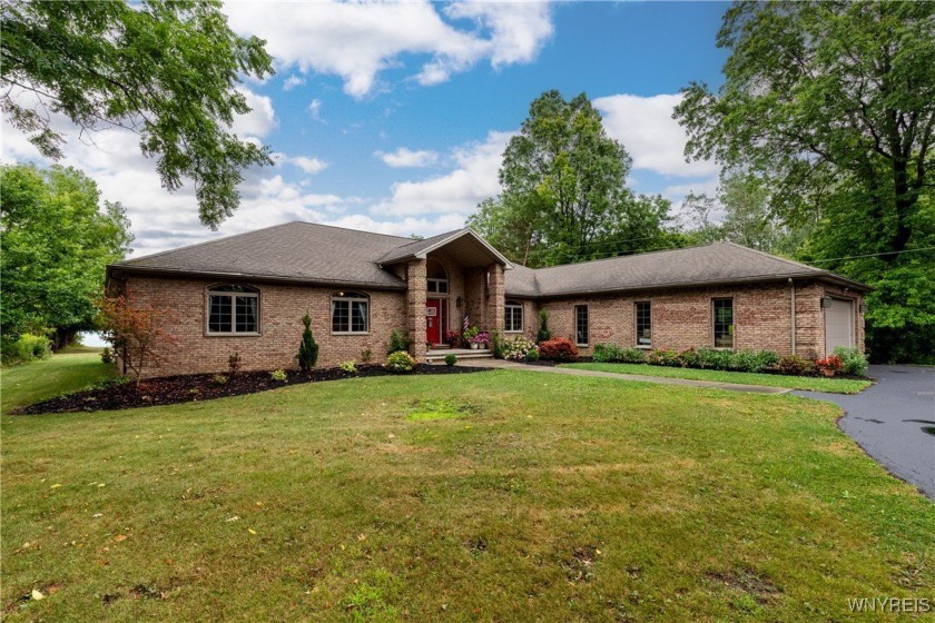 Quality built brick ranch on Lake Ontario in Youngstown with - Beach Home for sale in Youngstown, New York on Beachhouse.com