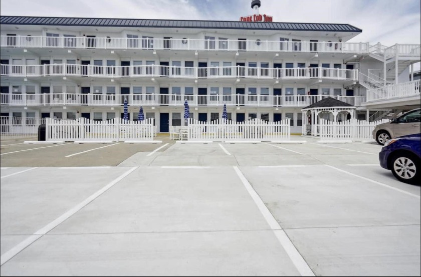 Welcome to Unit 113 at the Cape Cod Inn in Wildwood Crest. This - Beach Condo for sale in Wildwood Crest, New Jersey on Beachhouse.com
