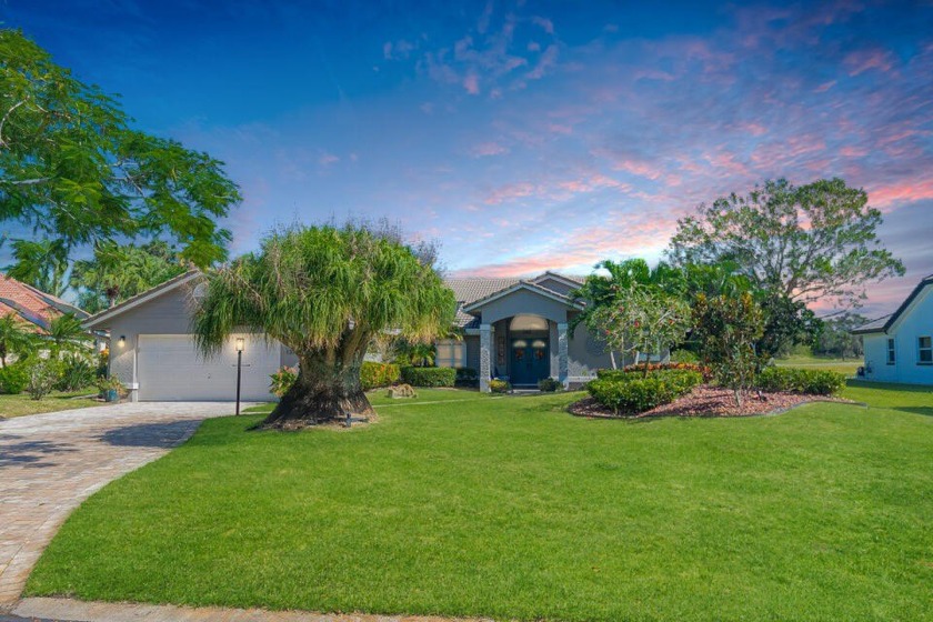 Indulge in Luxury Living in Country Club Estates! This stunning - Beach Home for sale in Port Saint Lucie, Florida on Beachhouse.com