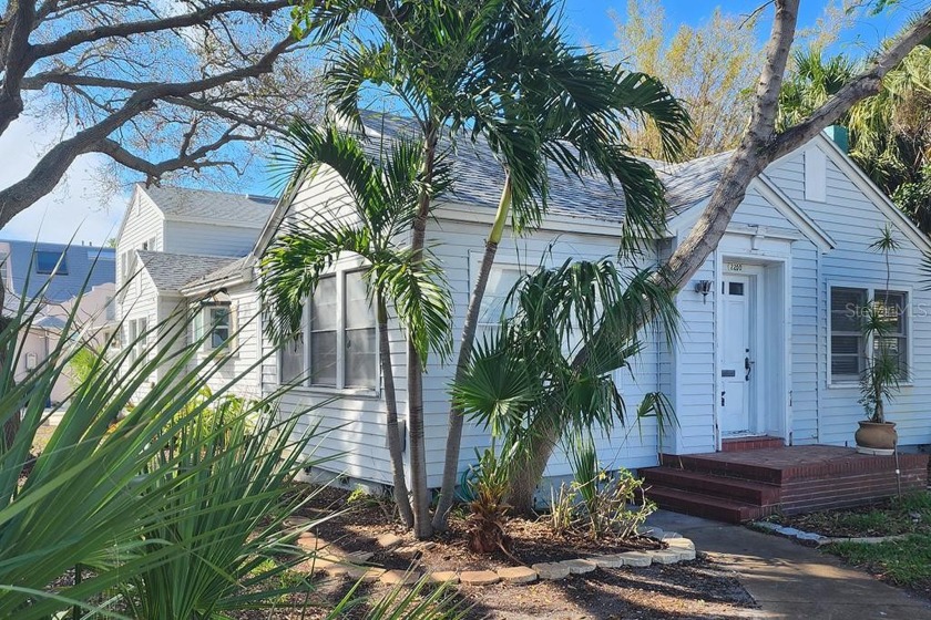 OPPORTUNITY !....Pass-a-Grille  duplex: wonderful historic home - Beach Home for sale in St Pete Beach, Florida on Beachhouse.com