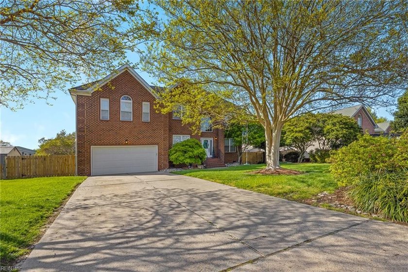 Welcome to Southshore Estates! Lakefront living with a pool! - Beach Home for sale in Virginia Beach, Virginia on Beachhouse.com