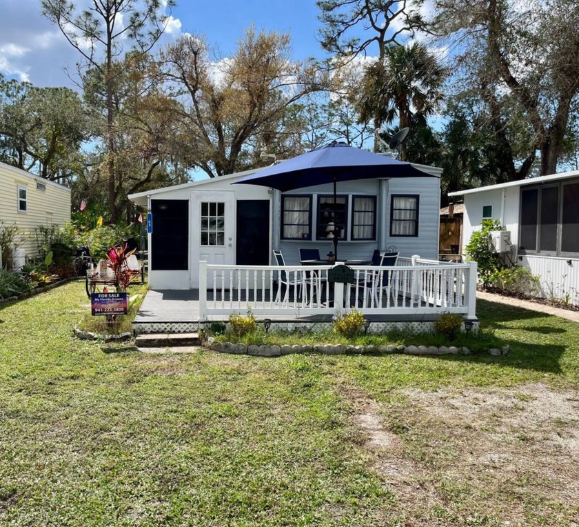 Picture Perfect,  turnkey one bedroom/one bath cottage in - Beach Home for sale in Venice, Florida on Beachhouse.com