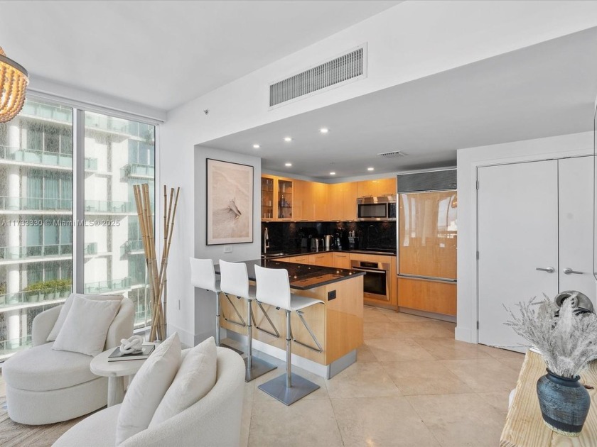 Very desirable corner at the North Carillon Miami Beach, this - Beach Condo for sale in Miami Beach, Florida on Beachhouse.com