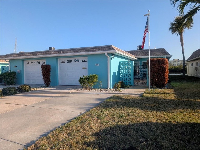 Wide OPEN WATER VIEW to the south from this spacious 1400 sqft 2 - Beach Home for sale in St. Petersburg, Florida on Beachhouse.com