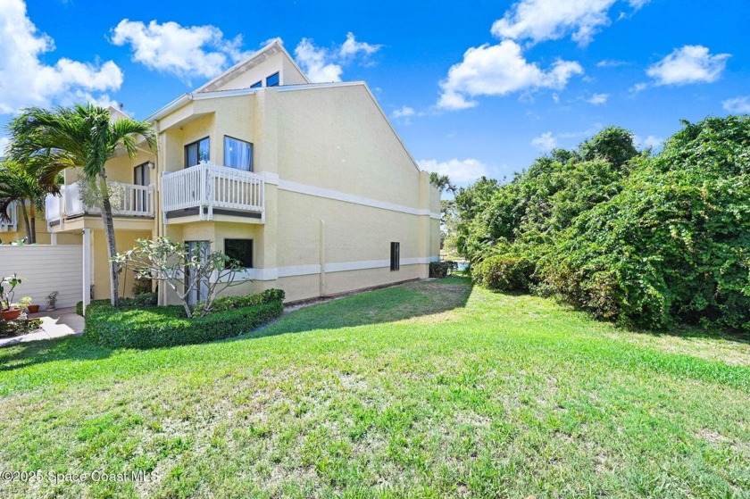 Discover comfort & nature in this stunning 3-bed, 3-bath - Beach Townhome/Townhouse for sale in Melbourne, Florida on Beachhouse.com