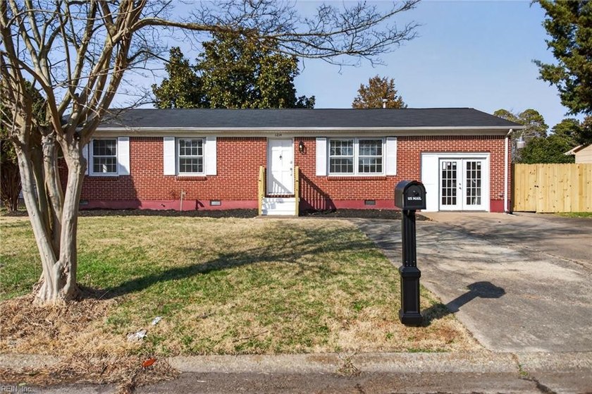Welcome to this beautifully renovated home, offering modern - Beach Home for sale in Portsmouth, Virginia on Beachhouse.com