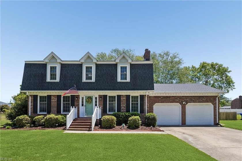 This 4-bedroom, 2.5-bath home with 2,052 sq ft offers multiple - Beach Home for sale in Portsmouth, Virginia on Beachhouse.com