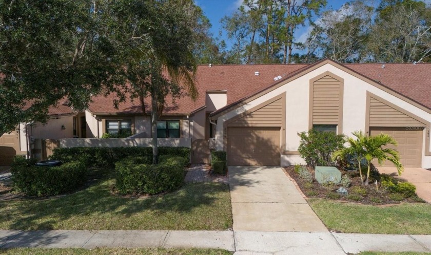 Nestled in Ridgemoor's Brookhaven subdivision, this 2-bedroom - Beach Home for sale in Palm Harbor, Florida on Beachhouse.com