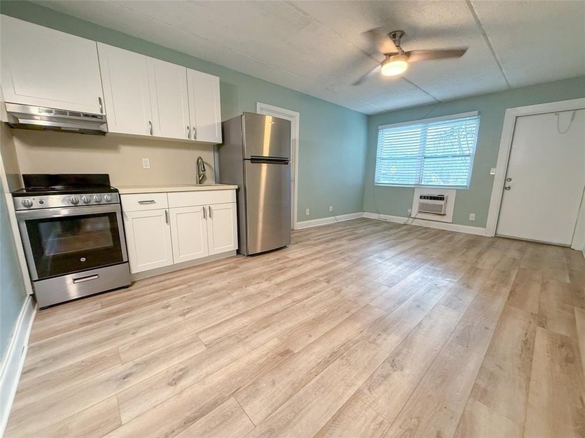 Move-In Ready, perfect for snowbirds or a starter condo - Beach Condo for sale in Fort Lauderdale, Florida on Beachhouse.com