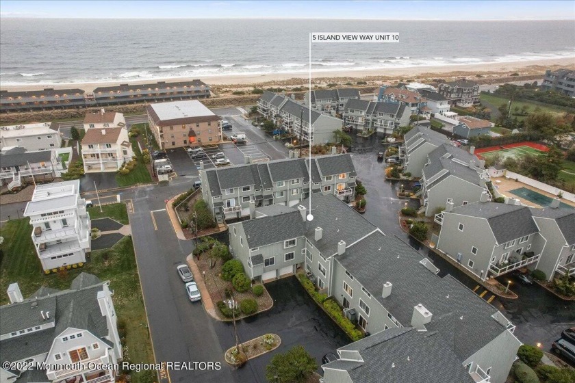 Welcome to one of the best units in Island View ! You will love - Beach Townhome/Townhouse for sale in Sea Bright, New Jersey on Beachhouse.com