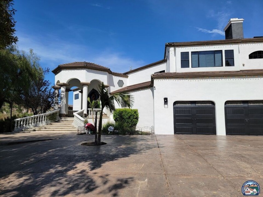 Expansive European Villa in prestigious gated Rancho Palo Verde - Beach Home for sale in Alpine, California on Beachhouse.com