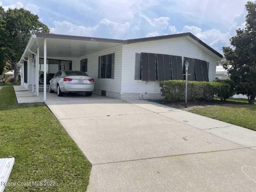 First time on market! Two bedroom, two bathrooms, 1 car carport - Beach Home for sale in Sebastian, Florida on Beachhouse.com