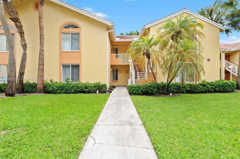 Great opportunity for INVESTORS!, In the first floor, 2/2 condo - Beach Condo for sale in Coral Springs, Florida on Beachhouse.com