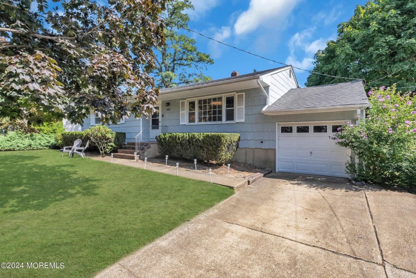 Welcome to 219 Whalepond Road, a beautifully appointed home in - Beach Home for sale in Oakhurst, New Jersey on Beachhouse.com