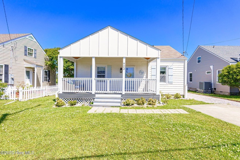 This updated, fully furnished 3-bedroom, 2-bath home in Beaufort - Beach Home for sale in Beaufort, North Carolina on Beachhouse.com