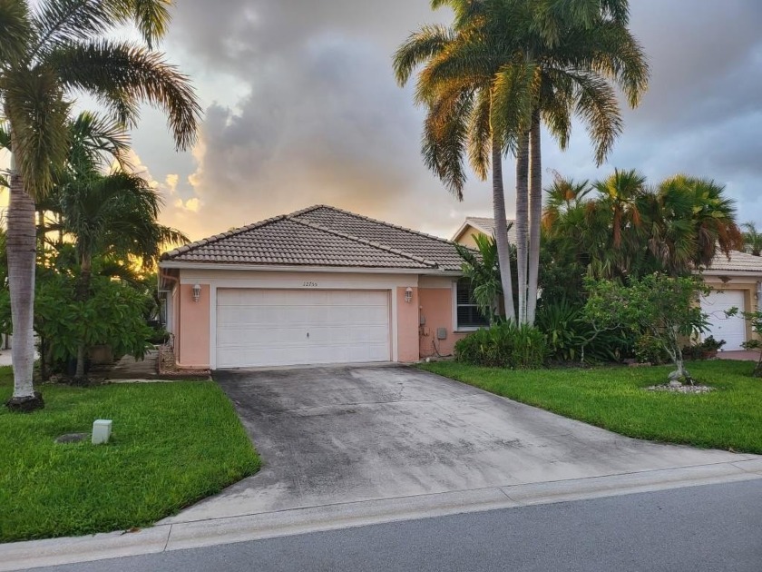 Spacious 3BR/2BA 2CG Single Family waterfront home in Pet - Beach Home for sale in Boynton Beach, Florida on Beachhouse.com