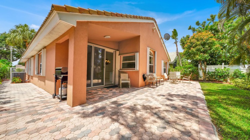 ALL AGES NO PET RESTRICTIONS**TILE FLOORS THROUGHOUT.  PAINTED - Beach Home for sale in Delray Beach, Florida on Beachhouse.com