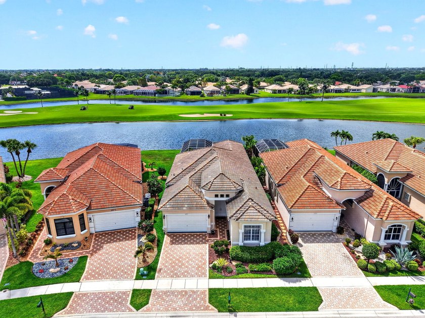 This home is REDONE, IMMACULATE (looks brand new) & a WOW! Bring - Beach Home for sale in Boynton Beach, Florida on Beachhouse.com