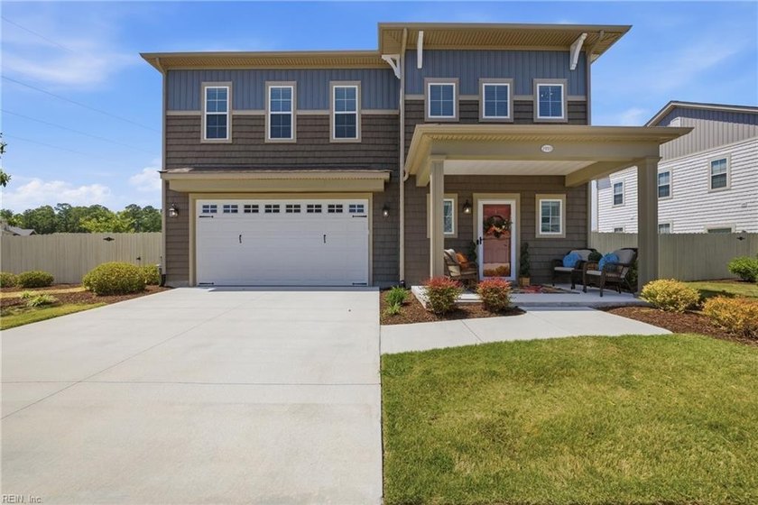 BUY THIS AWESOME HOME, WE'LL BUY YOURS!* Experience refined - Beach Home for sale in Chesapeake, Virginia on Beachhouse.com