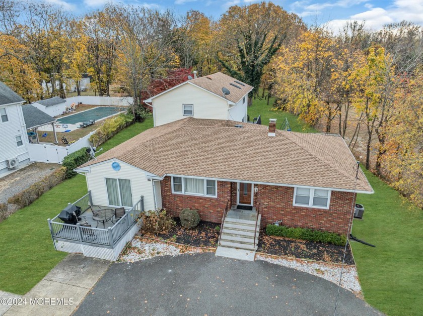 Wow ! Come and see this 6 bedroom home sitting on 92x224 lot in - Beach Home for sale in Oakhurst, New Jersey on Beachhouse.com