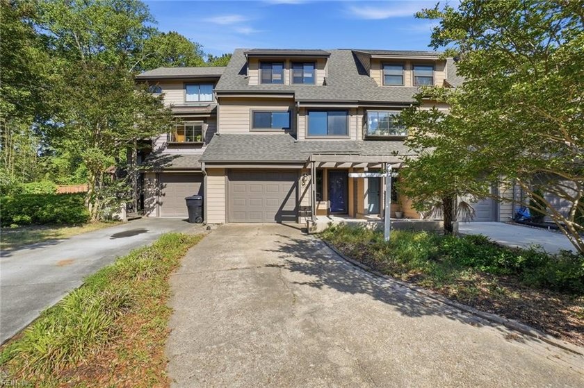 Embrace coastal living in highly sought-after Aeries on the Bay! - Beach Townhome/Townhouse for sale in Virginia Beach, Virginia on Beachhouse.com