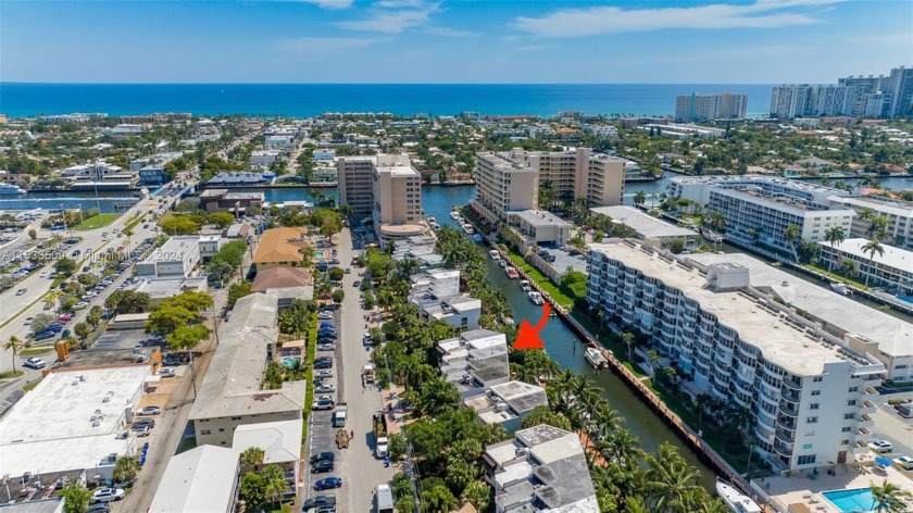 This stunning townhome offers direct waterfront living with an - Beach Townhome/Townhouse for sale in Fort Lauderdale, Florida on Beachhouse.com