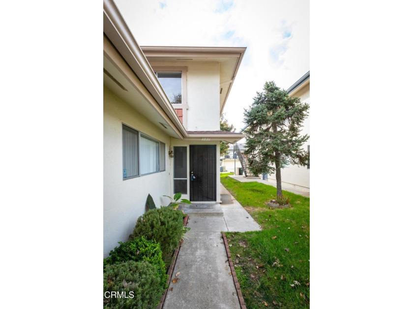 Welcome to 1231 Saratoga Ave, a charming and inviting condo - Beach Condo for sale in Ventura, California on Beachhouse.com