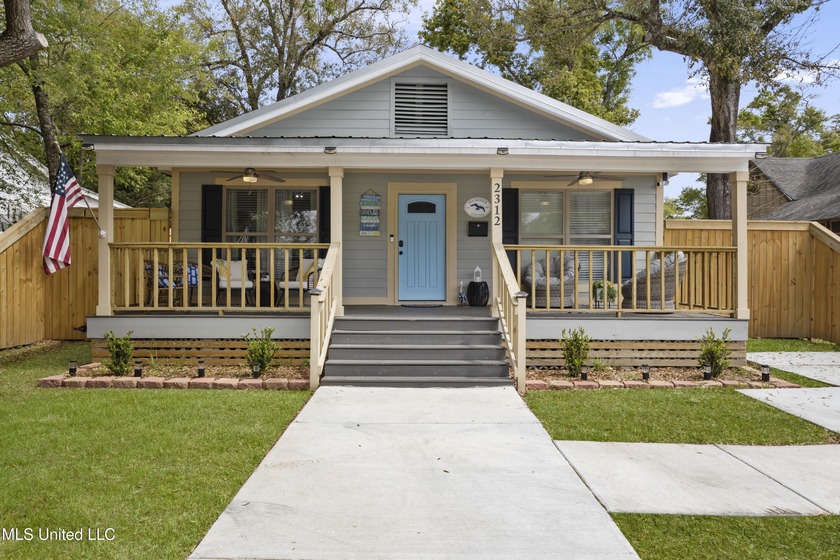Turnkey short-term rental just steps from the beach! This - Beach Home for sale in Gulfport, Mississippi on Beachhouse.com