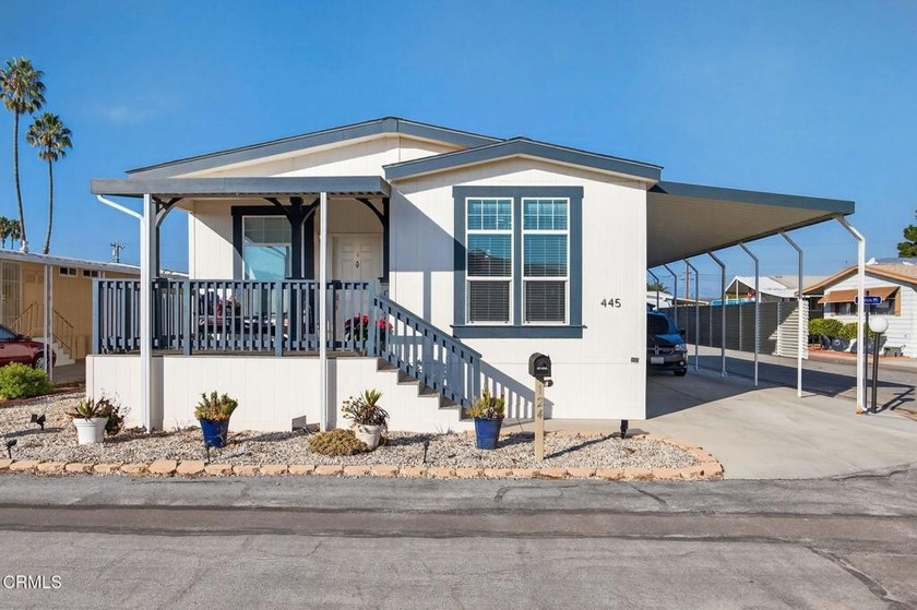 Welcome to this gorgeous 3 bedroom Manufactured Home, with all - Beach Home for sale in Oxnard, California on Beachhouse.com