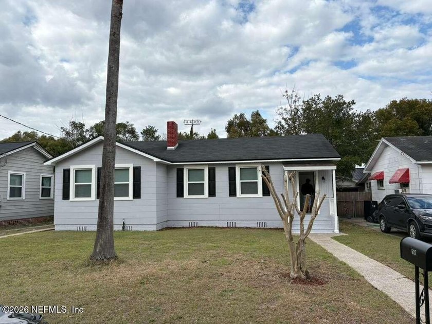 Completely remodeled and move-in ready! This charming 3-bedroom - Beach Home for sale in Jacksonville, Florida on Beachhouse.com
