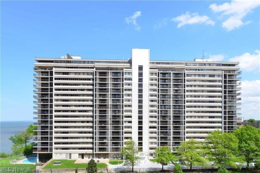 Lakewood Condo Off Market 12550 Lake Ave OH 3429294