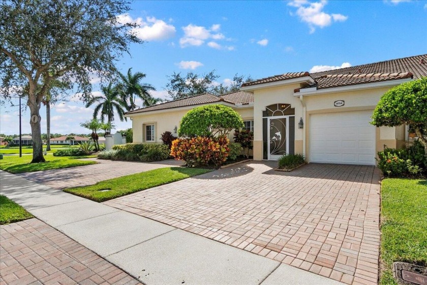 Florida living at its finest! This immaculate 2-bedroom, 2-bath - Beach Home for sale in West Palm Beach, Florida on Beachhouse.com