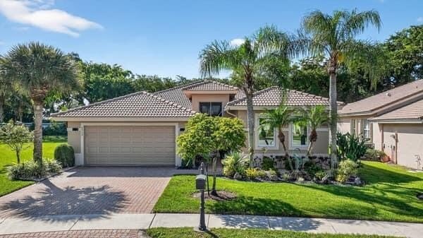 Stunning & desirable, this 4 BR 3 full bath home is the largest - Beach Home for sale in Boynton Beach, Florida on Beachhouse.com