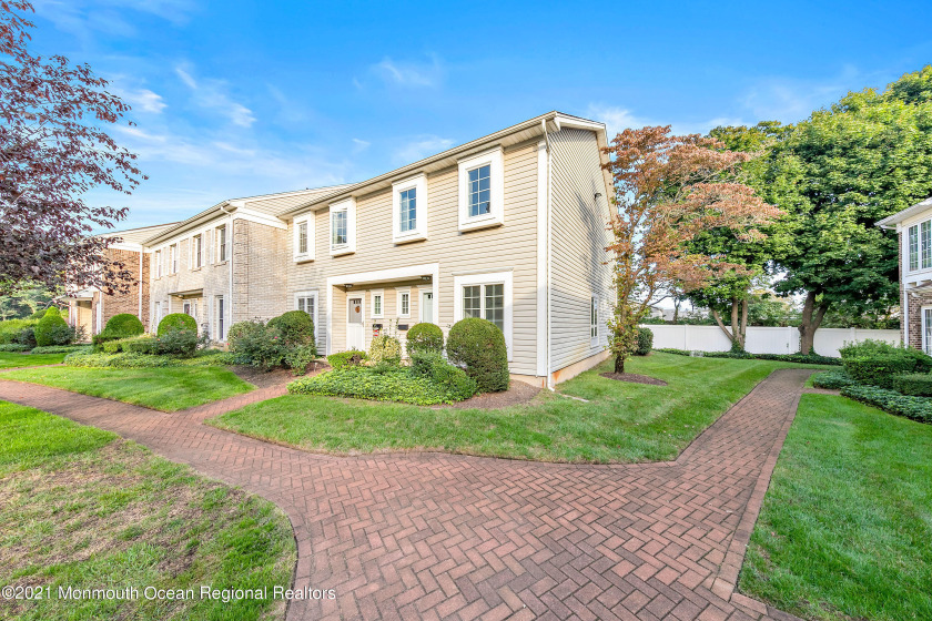 They don't come up often, so here is your chance to get an END - Beach Condo for sale in Spring Lake Heights, New Jersey on Beachhouse.com