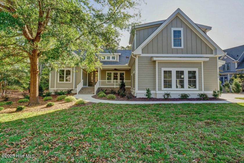 This beautiful 3BR/3.5BA custom built home by Greenwatch - Beach Home for sale in Supply, North Carolina on Beachhouse.com