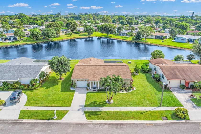 WATERFRONT - Pet Friendly, Fully RENOVATED Home in 2023 with 2 - Beach Home for sale in Delray Beach, Florida on Beachhouse.com