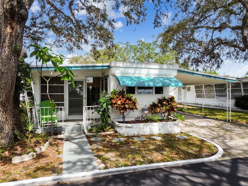South Gate 55+ Community! Fully furnished 3BR/1.5BA home - Beach Home for sale in Clearwater, Florida on Beachhouse.com