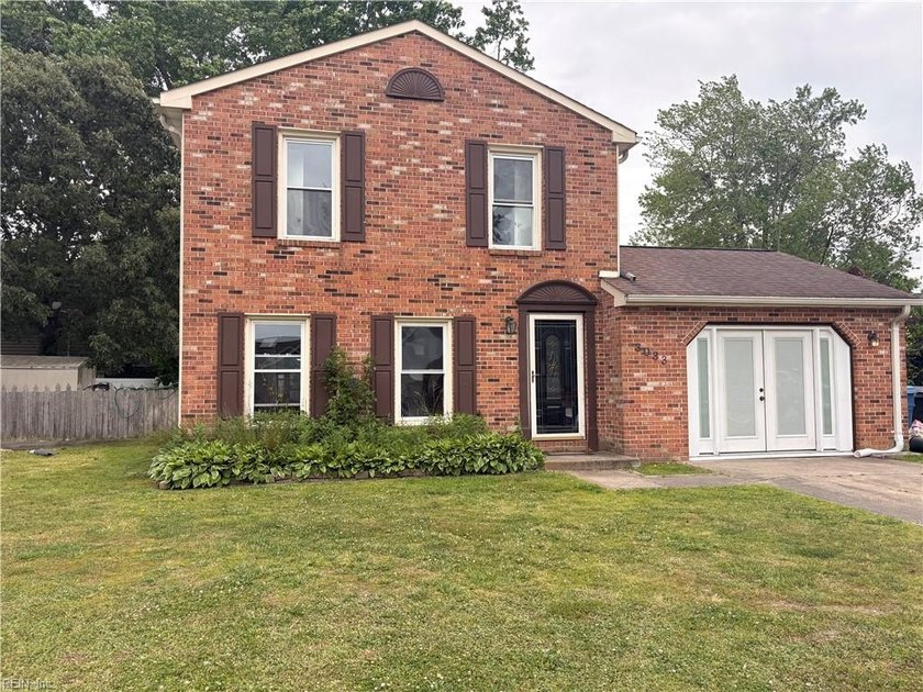 Experience life in Landstown Lakes with this move-in-ready home - Beach Home for sale in Virginia Beach, Virginia on Beachhouse.com