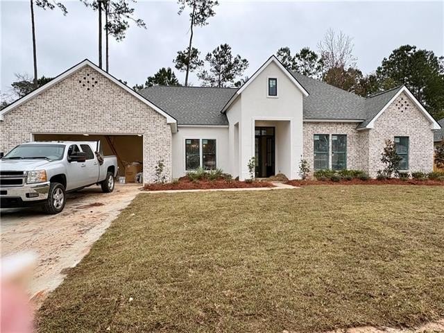 This beautiful new GMI Construction home is located in Kingswood - Beach Home for sale in Mandeville, Louisiana on Beachhouse.com