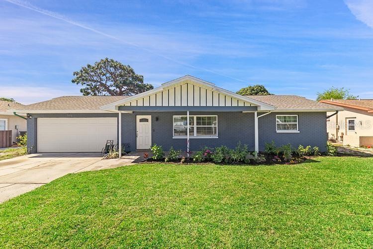 UNDER $500k in Seminole, near the beaches!! Get it under - Beach Home for sale in Seminole, Florida on Beachhouse.com