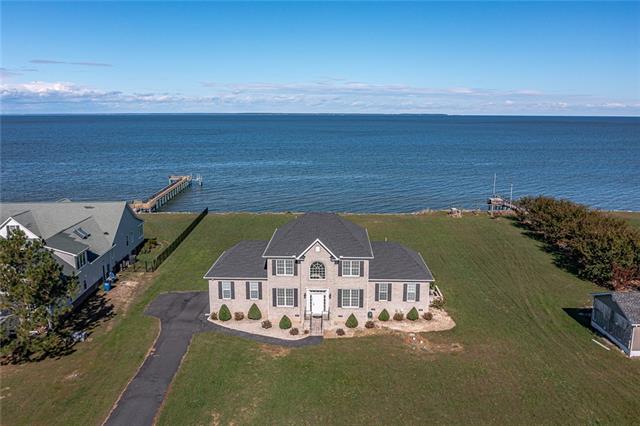 Spectacular wide water views of the Potomac & Chesapeake Bay - Beach Home for sale in Heathsville, Virginia on Beachhouse.com