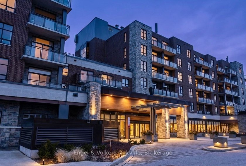 First Class Retirement living opportunity in sought-after - Beach Home for sale in Burlington, Ontario on Beachhouse.com