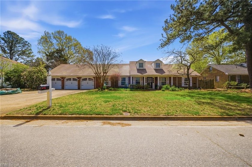 LOCATION, LOCATION, LOCATION!!! Rare opportunity in highly - Beach Home for sale in Virginia Beach, Virginia on Beachhouse.com