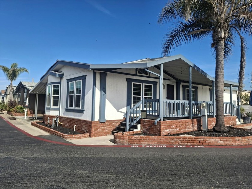 OPEN HOUSE Sat/Sun 11am to 3pm. CHECK IN AT CLUBHOUSE! This - Beach Home for sale in Huntington Beach, California on Beachhouse.com